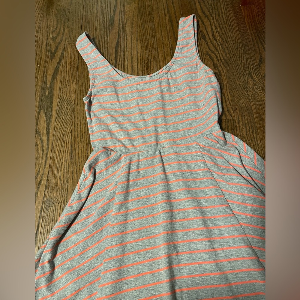 Spring/Summer Dress - Picture 2 of 6